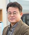 장 민 철